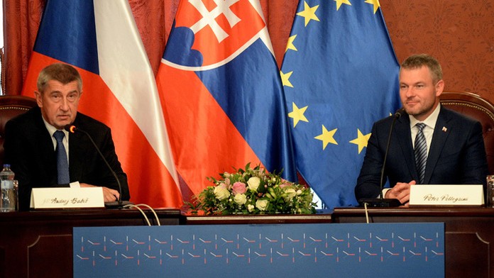 Premiéri Andrej Babiš a Peter Pellegrini.