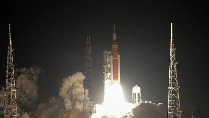 Má vrátiť ľudí na Mesiac. NASA však pripúšťa zmenu cieľa misie Artemis 3