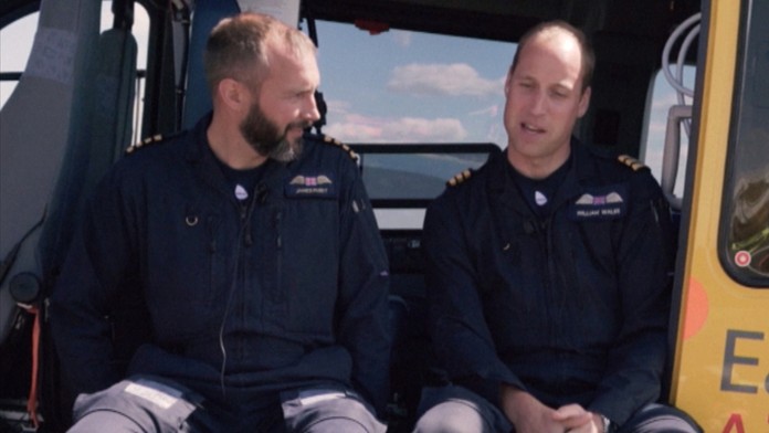 Princ William v záchranárskom vrtuľníku.