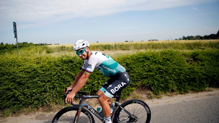 Deti sa kúpu v jazere na Aljaške.