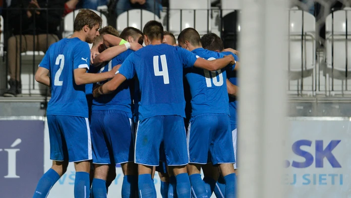 Slováci sa tešia po góle v zápase s Cyprom