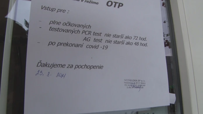 Zo zelenej farby ich preradili do oranžovej. 