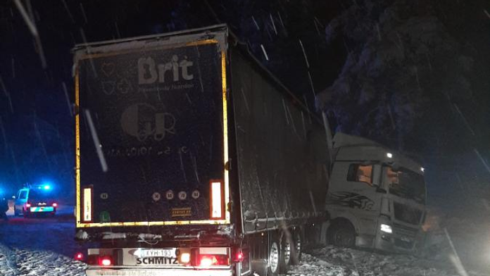 Nehoda kamióna na českej diaľnici D1