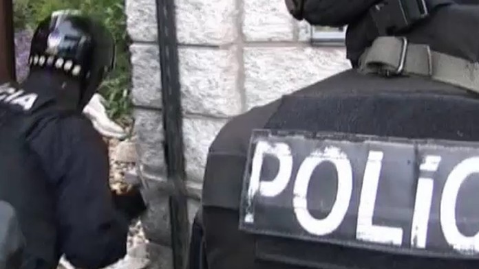 Polícia