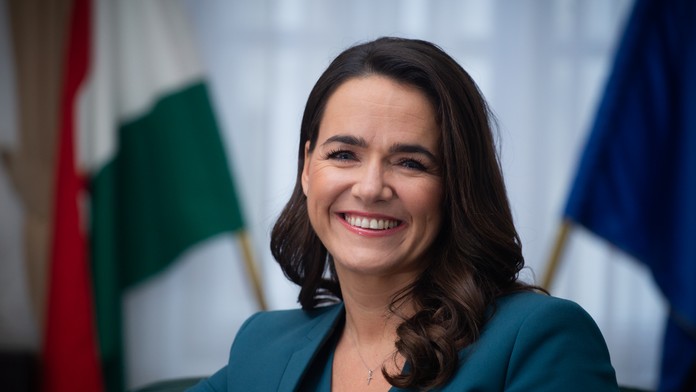 Maďarsko má prvú prezidentku. Za hlavu štátu zvolili Katalin Novákovú