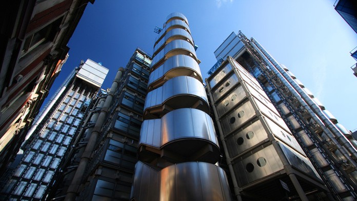Budova britskej poisťovne Lloyd's of London.