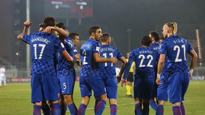 Chorvátska radosť po góle Mandžukiča do siete Kosova v dueli kvalifikácie MS 2018.
