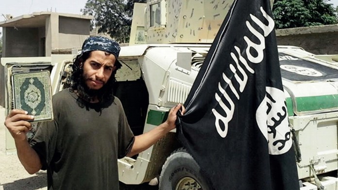 Strojca útokov v Paríži Abdelhamid Abaaoud na archívnej snímke.