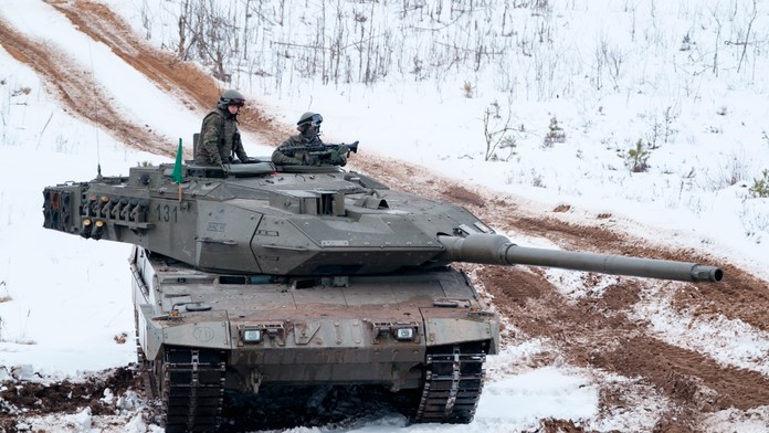 Poľsko doručí Ukrajine tanky Leopard 2 už čoskoro. Podporuje aj dodanie bojových stíhačiek