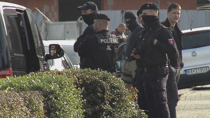 Policajti.