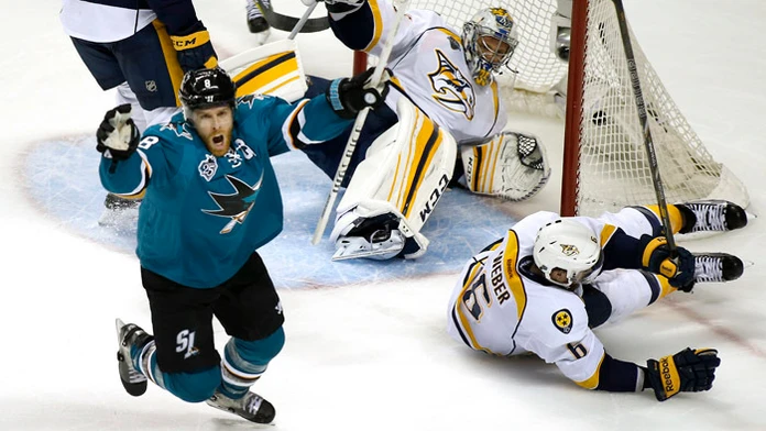 Hokejisti San Jose vedú v semifinále play off Západnej konferencie NHL nad Nashvillom už 2:0 na zápasy.
