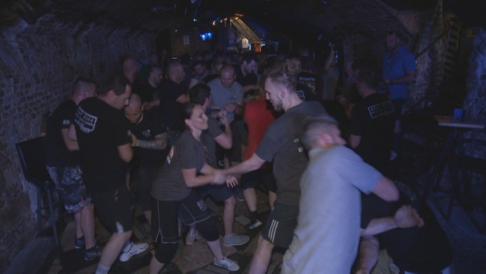Krav maga.