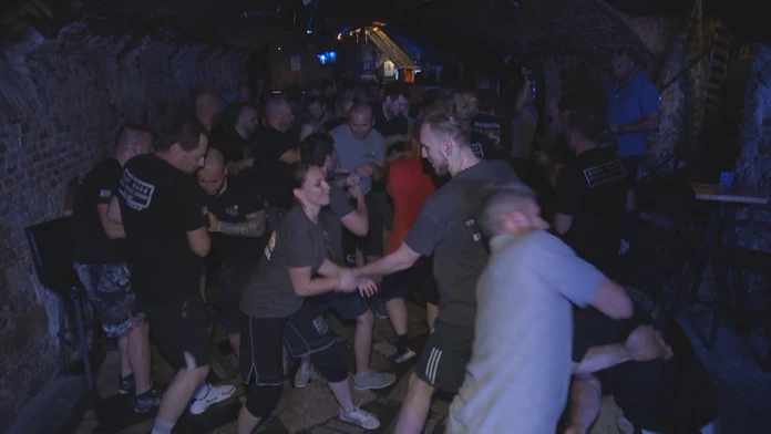 Krav maga.