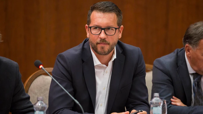 Andrej Holák
