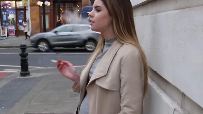 Zapálili by ste tehotnej žene cigaretu? Takto dopadol sociálny experiment