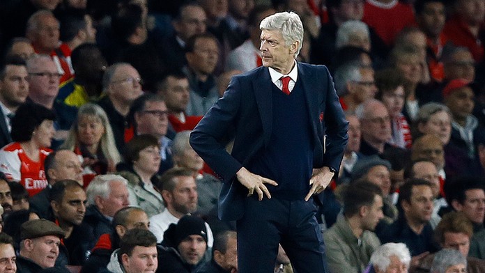 Tréner Arsenalu Arsene Wenger. 