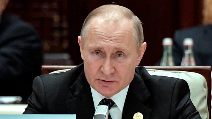 Srílanskí policajti pri razii našli veci na výrobu bômb.