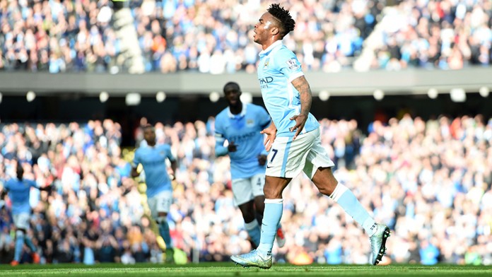  Hráč Manchester City Raheem Sterling sa teší zo streleného gólu.