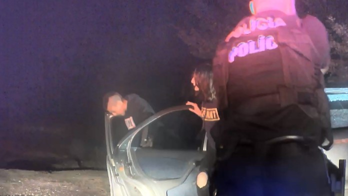 Políciu prekvapilo, keď z auta vystúpili mladé ženy.