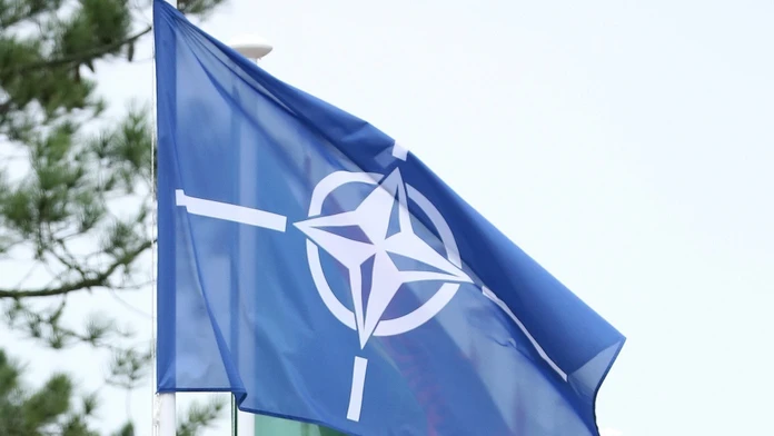 Zástava NATO