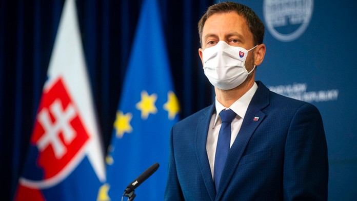 Premiér Eduard Heger.