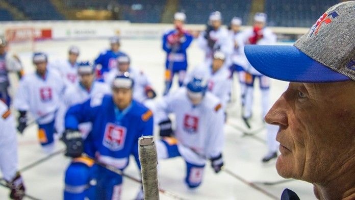 Tréner Craig Ramsay.