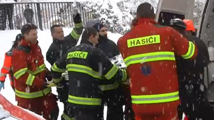 Matúška privalil strom v zime 2015. 