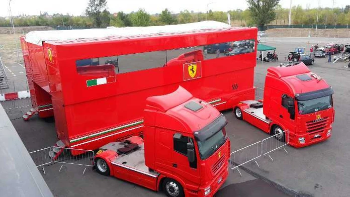 Kamiónová súprava tímu Ferrari
