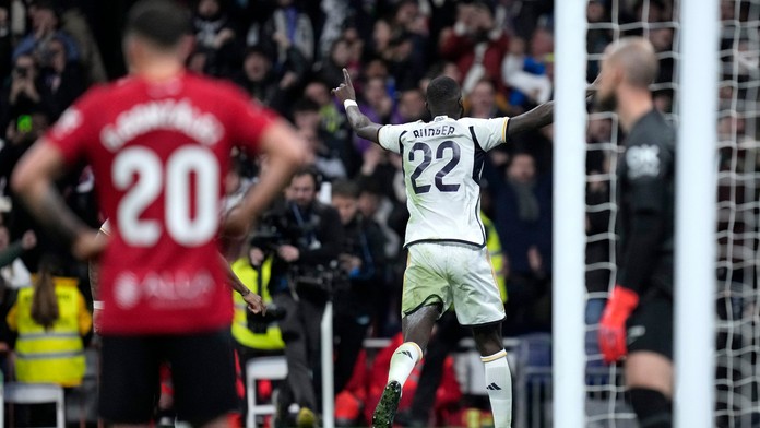 Hetrik Moratu nestačil ani na bod, Girona rozhodla v závere. Realu Madrid zabezpečil výhru stopér