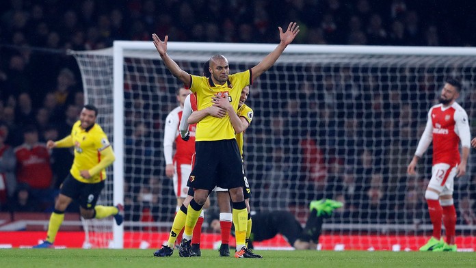 Hráč Watfordu Younes Kaboul oslavuje svoj gól v zápase Arsenal Londýn - FC Watford.