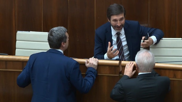 Politici.