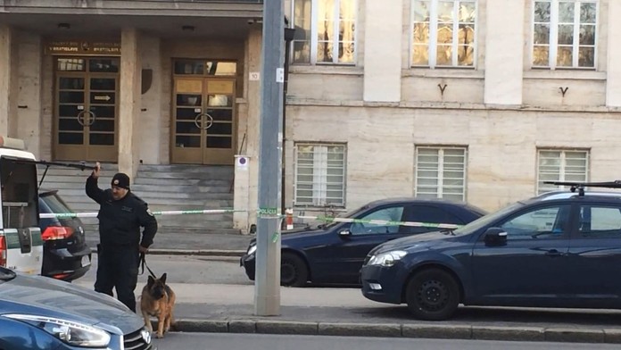 Pyrotechnici dnes hľadali bombu aj v bratislavskom Justičnom paláci.