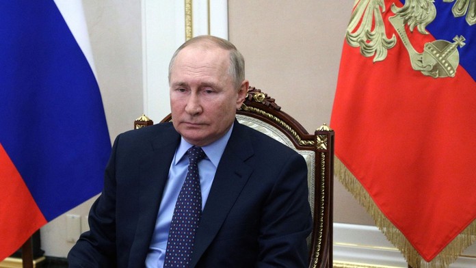 V. Putin: Ak chce Európa plyn, nech otvorí Nord Stream 2