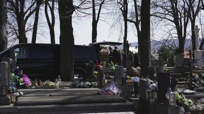Poľná nemocnica v Kongresovom centre Kay Bailey Hutchison, ktorú zriadili príslušníci Národnej gardy Texasu.