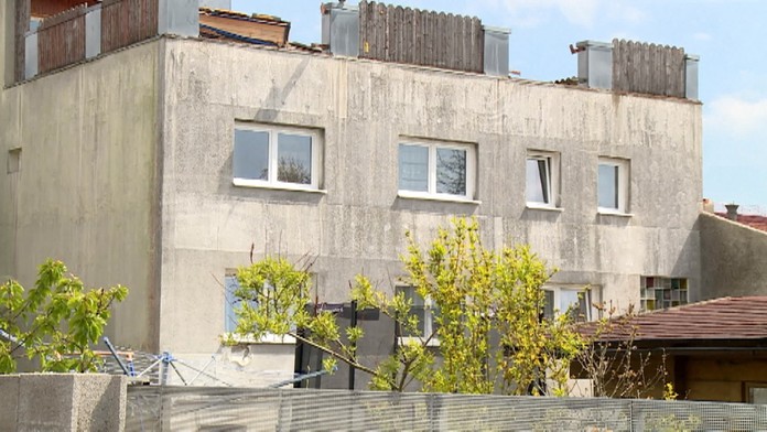 Predaný Fritzlov dom. 