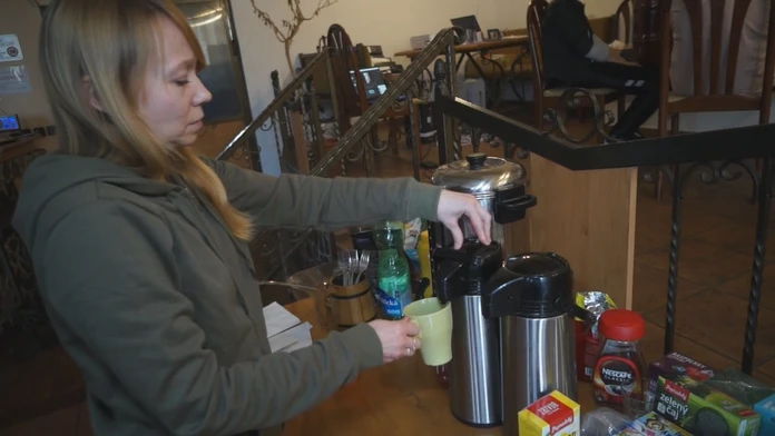 Firmy na Slovensku zverejnili prvé pracovné ponuky pre ľudí z Ukrajiny. Má to však háčik