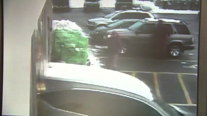 Američanka autom narazila do supermarketu.