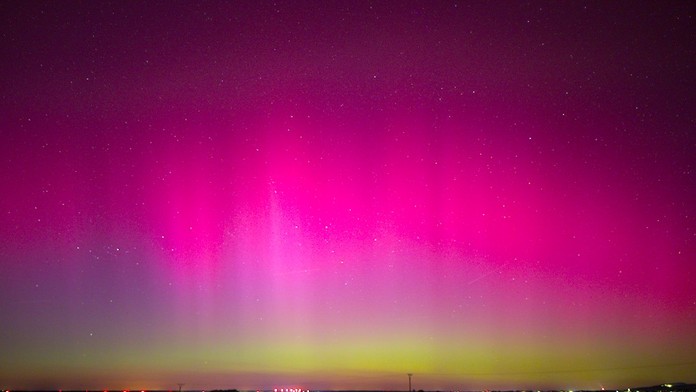 Polárna žiara nad Pernekom