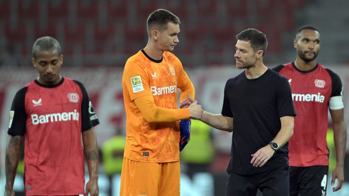 Leverkusen okúsil ligovú prehru po veľmi dlhej dobe. Borussia napriek oslabeniu dokázala bodovať