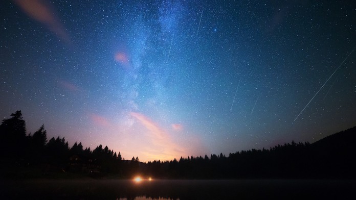 Čaká nás najromantickejšia noc v roku. Tu je zopár tipov, ako si Perzeidy užiť čo najlepšie
