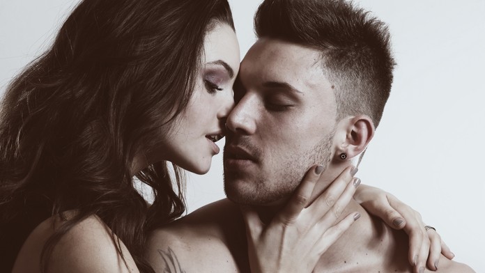 Aj mužom niektorí veci pri milovaní prekážajú. 