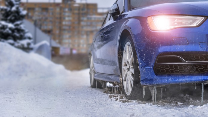 Nepúšťajte motor skôr a nezabúdajte na klimatizáciu. Mechanici vyvrátili mýty o jazdení v zime