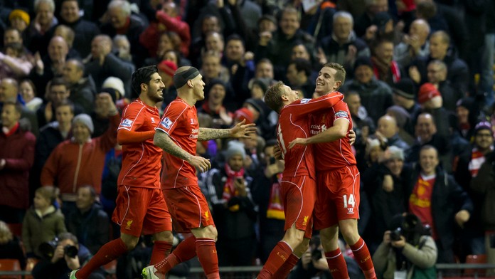 Hráči Liverpoolu sa tešia z gólu