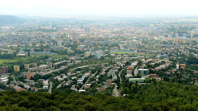 Pohľad z vyhliadkovej veže na mesto Košice