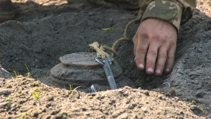 Rusi vo vojne nasadili najmodernejšie míny. Dokážu rozoznať človeka od zvieraťa
