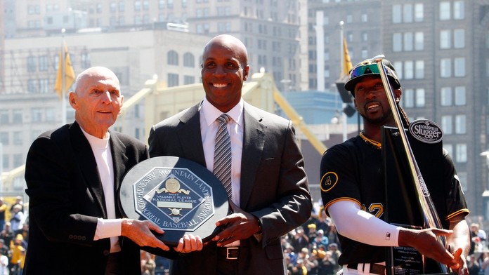 Keď odchádza legenda. Groat bol jedným z 13 ľudí, ktorí hrali bejzbalovú MLB i basketbalovú NBA