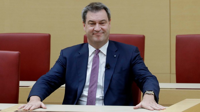 Takto dorazil Robert Pattinson na módnu prehliadku