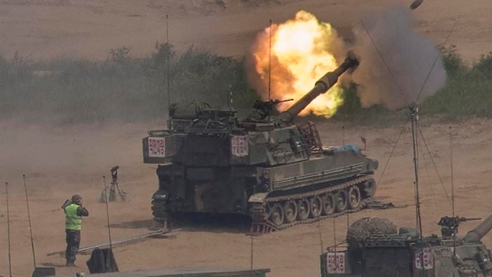 Juhokórejská armáda strieľala na objekt letiaci zo Severnej Kórey.