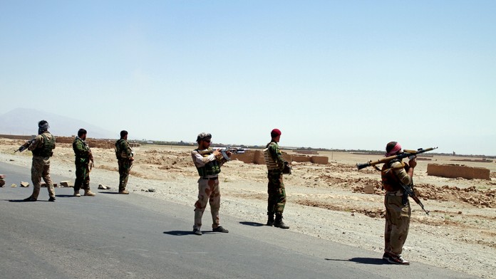 Taliban obsadzuje postupne ďalšie metropoly v Afganistane