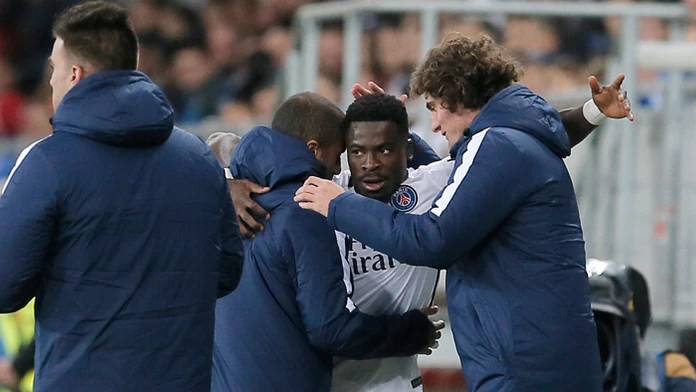 Hráč Paríža SG Serge Aurier na archívnej snímke.